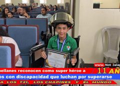 Capellanes reconocen como super héroe a niños con discapacidad que luchan por superarse